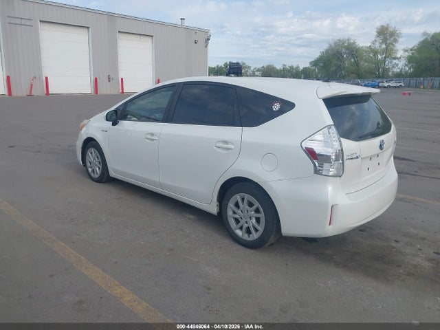 2013 TOYOTA PRIUS V JTDZN3EU8D3247311 Photo 2