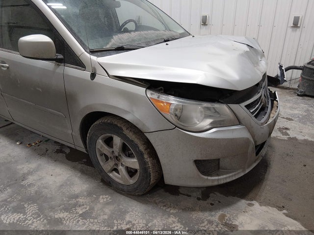 2009 Volkswagen Routan Sel მანქანა იყიდება აუქციონზე, vin: 2V8HW54X49R517718, აუქციონის ნომერი: 44846101