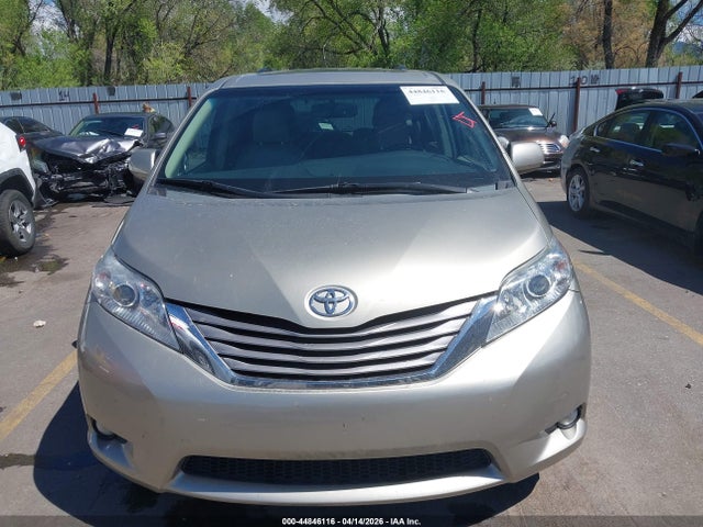 5TDYK3DC6FS600403 Toyota Sienna Xle 8 Passenger