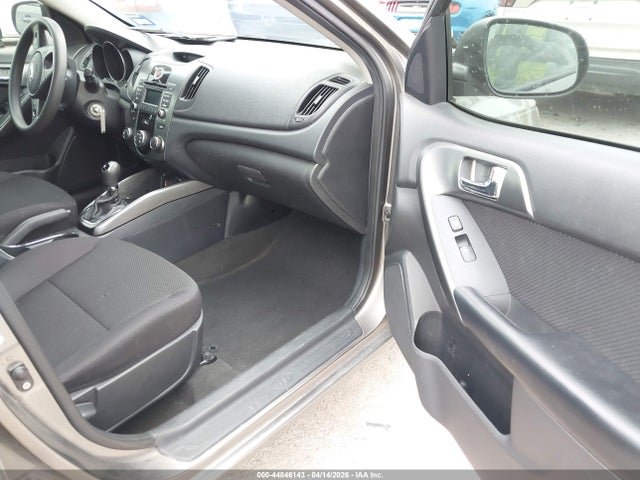 2013 Kia Forte Ex მანქანა იყიდება აუქციონზე, vin: KNAFU4A27D5671337, აუქციონის ნომერი: 44846143