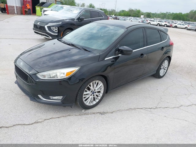Ford Focus Titanium 2016 1FADP3N29GL260209 Image 2