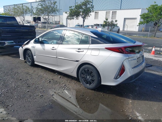 Toyota Prius Prime Premium 2017 JTDKARFP0H3050907 Image 3
