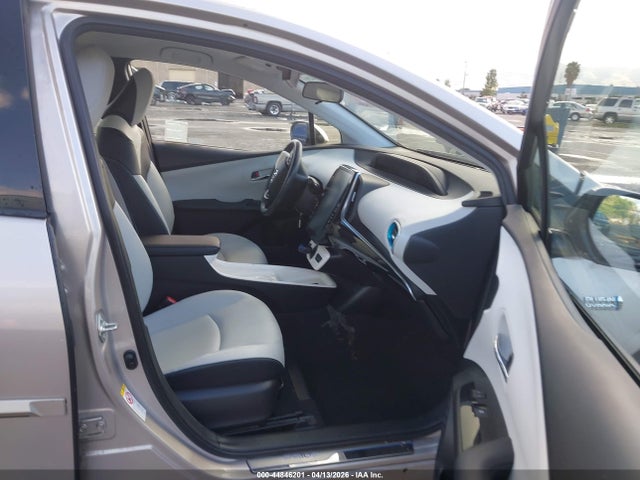 Toyota Prius Prime Premium 2017 JTDKARFP0H3050907 Image 5