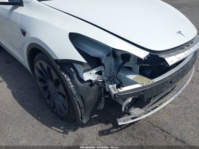 44846206 :رقم المزاد ، 7SAYGDEF9NF536654 vin ، 2022 Tesla Model Y Performance Dual Motor All-wheel Drive مزاد بيع