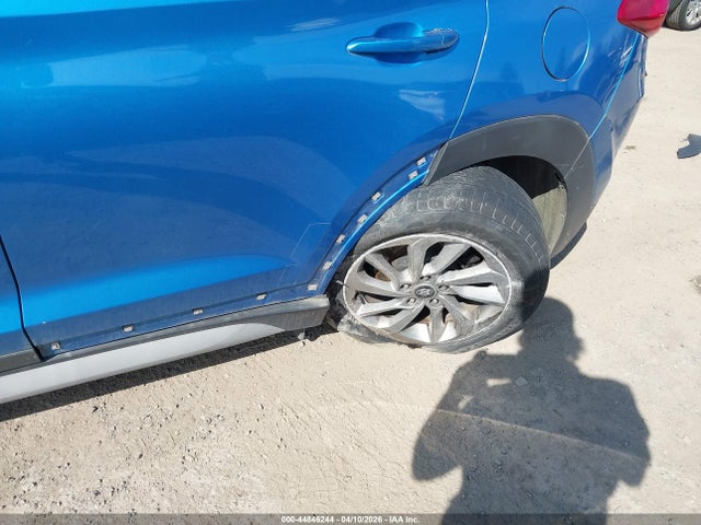 KM8J33A49JU726721 Hyundai TUCSON SEL