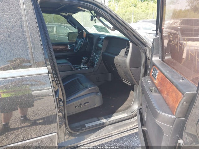 2015 Lincoln Navigator L მანქანა იყიდება აუქციონზე, vin: 5LMJJ3JT6FEJ09644, აუქციონის ნომერი: 44846251