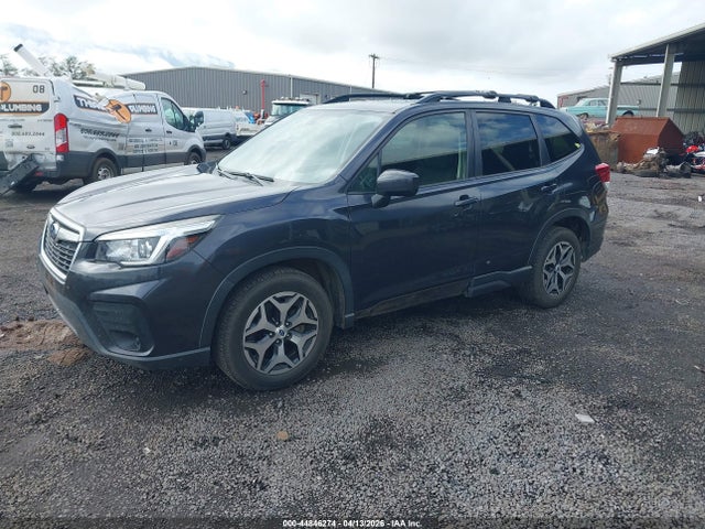 Subaru Forester Premium 2019 JF2SKAEC2KH535994 Image 2