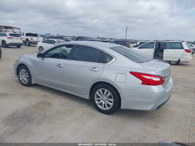 1N4AL3AP2HN361713 Nissan Altima 2.5 S