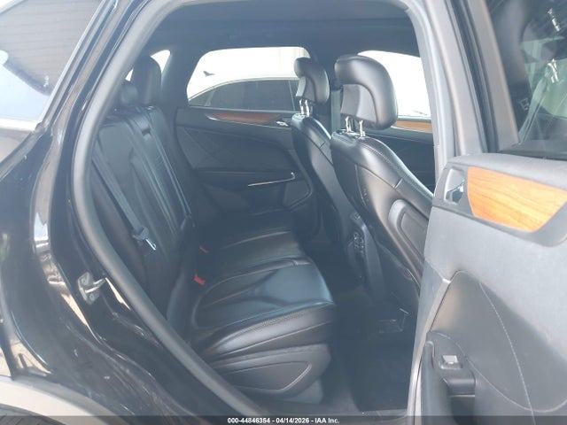 2017 Lincoln Mkc Select მანქანა იყიდება აუქციონზე, vin: 5LMCJ2C97HUL71945, აუქციონის ნომერი: 44846354