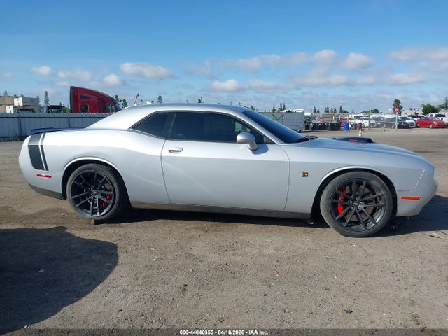 2022 Dodge Challenger R/t Scat Pack მანქანა იყიდება აუქციონზე, vin: 2C3CDZFJ1NH135775, აუქციონის ნომერი: 44846355