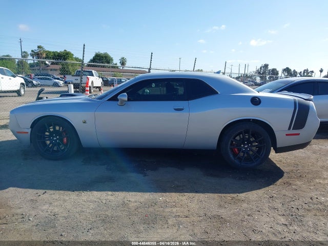 2022 Dodge Challenger R/t Scat Pack მანქანა იყიდება აუქციონზე, vin: 2C3CDZFJ1NH135775, აუქციონის ნომერი: 44846355