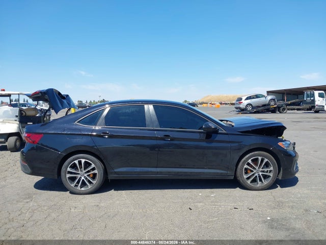2022 Volkswagen Jetta 1.5t Sport მანქანა იყიდება აუქციონზე, vin: 3VWAM7BU5NM019372, აუქციონის ნომერი: 44846374