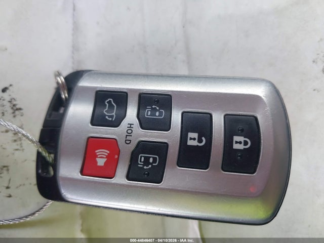 5TDDK3DC4FS123436 Toyota Sienna Limited Premium 7 Passenger