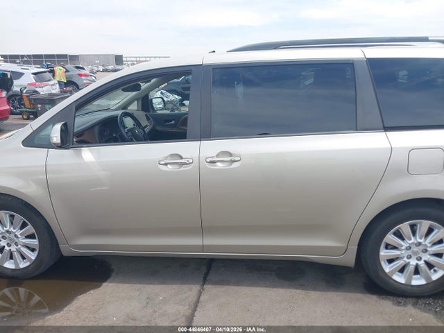5TDDK3DC4FS123436 Toyota Sienna Limited Premium 7 Passenger