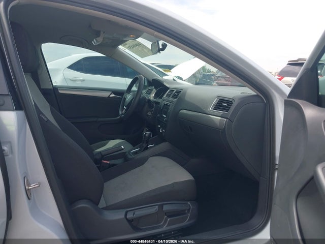 44846431 :رقم المزاد ، 3VW2B7AJXHM376293 vin ، 2017 Volkswagen Jetta 1.4t S مزاد بيع