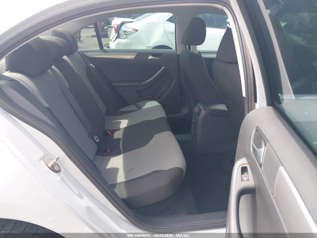 44846431 :رقم المزاد ، 3VW2B7AJXHM376293 vin ، 2017 Volkswagen Jetta 1.4t S مزاد بيع