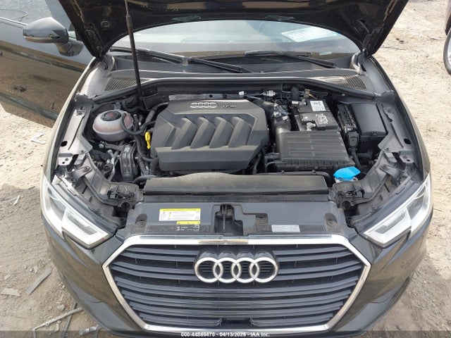 44846475 :رقم المزاد ، WAUAUGFF1J1081564 vin ، 2018 Audi A3 2.0t Premium مزاد بيع
