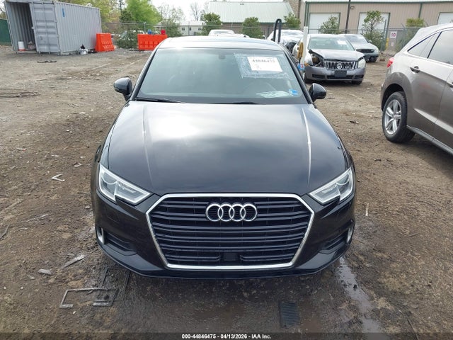 44846475 :رقم المزاد ، WAUAUGFF1J1081564 vin ، 2018 Audi A3 2.0t Premium مزاد بيع