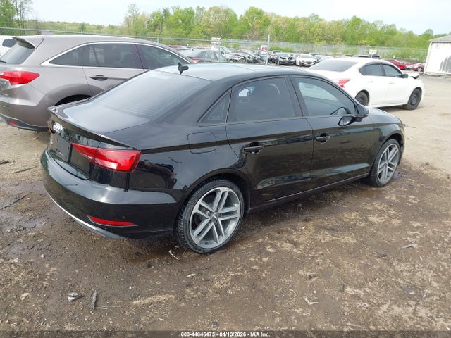 44846475 :رقم المزاد ، WAUAUGFF1J1081564 vin ، 2018 Audi A3 2.0t Premium مزاد بيع
