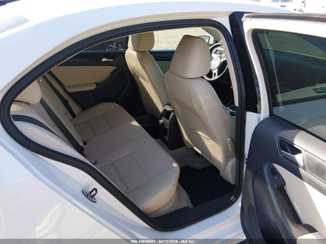 2014 Volkswagen Jetta 1.8t Se მანქანა იყიდება აუქციონზე, vin: 3VWD17AJ8EM234774, აუქციონის ნომერი: 44846491