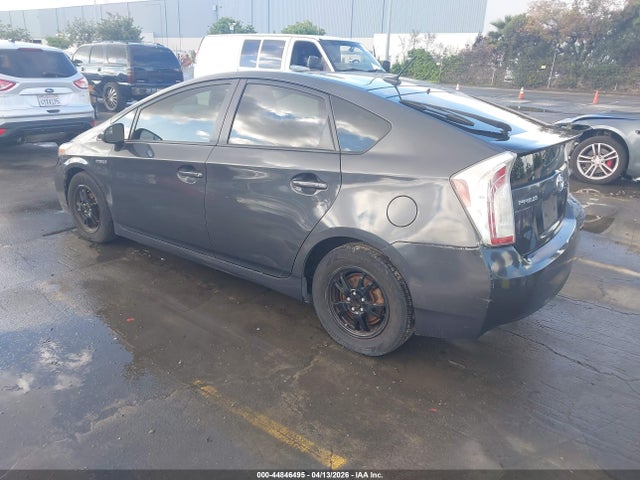 Toyota Prius Three 2015 JTDKN3DU7F0435566 Image 3