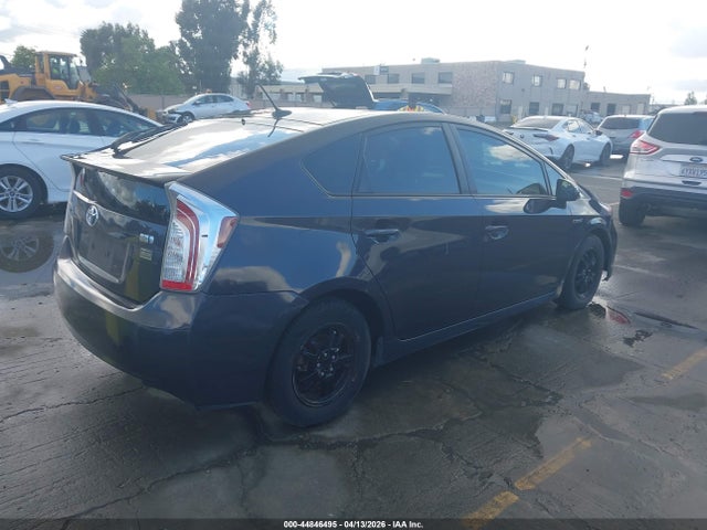 Toyota Prius Three 2015 JTDKN3DU7F0435566 Image 4