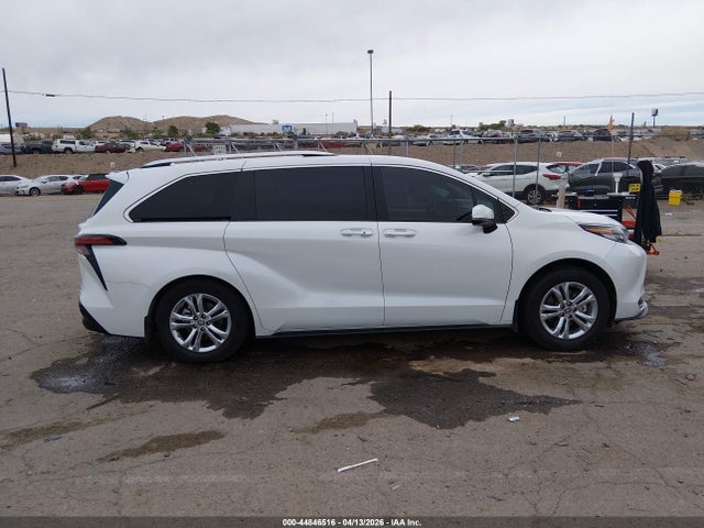 Toyota Sienna Platinum 2023 5TDESKFC4PS093285 Image 13