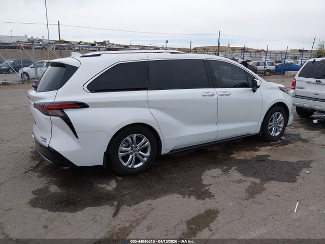 Toyota Sienna Platinum 2023 5TDESKFC4PS093285 Image 4