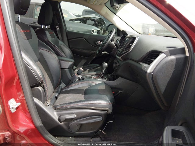 2016 Jeep Cherokee Trailhawk მანქანა იყიდება აუქციონზე, vin: 1C4PJMBS9GW245923, აუქციონის ნომერი: 44846519