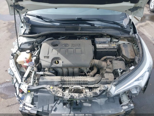 NMTKHMBXXJR033944 Toyota C-hr Xle Premium