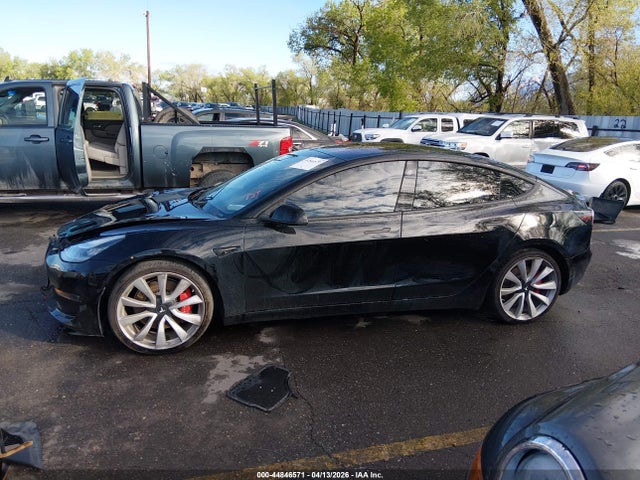 44846571 :رقم المزاد ، 5YJ3E1EB9JF148228 vin ، 2018 Tesla Model 3 Long Range/performance مزاد بيع