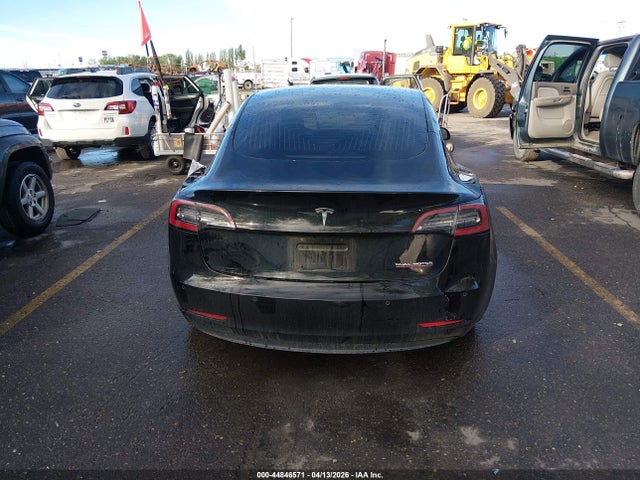 44846571 :رقم المزاد ، 5YJ3E1EB9JF148228 vin ، 2018 Tesla Model 3 Long Range/performance مزاد بيع