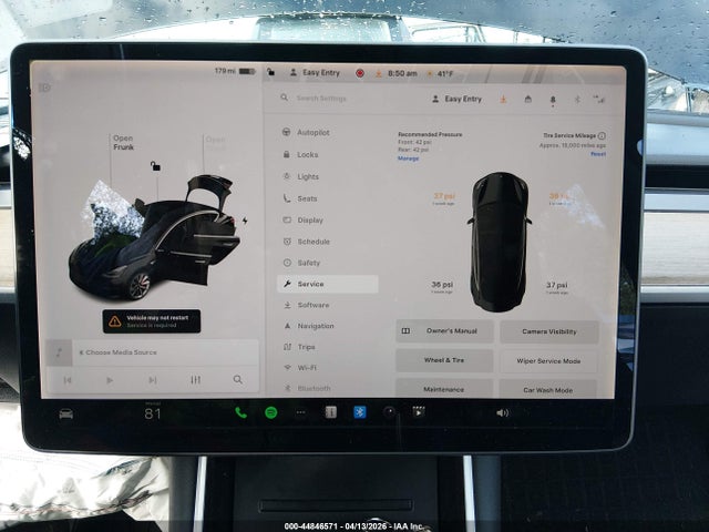 44846571 :رقم المزاد ، 5YJ3E1EB9JF148228 vin ، 2018 Tesla Model 3 Long Range/performance مزاد بيع