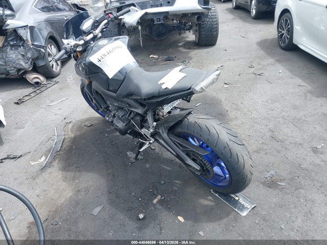 Yamaha Fz09 C 2014 JYARN33Y7EA001168 Image 3