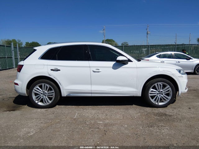 WA1BNAFY8J2010806 Audi Q5 2.0t Premium/2.0t Tech Premium