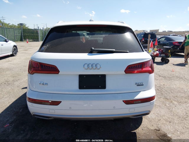 WA1BNAFY8J2010806 Audi Q5 2.0t Premium/2.0t Tech Premium