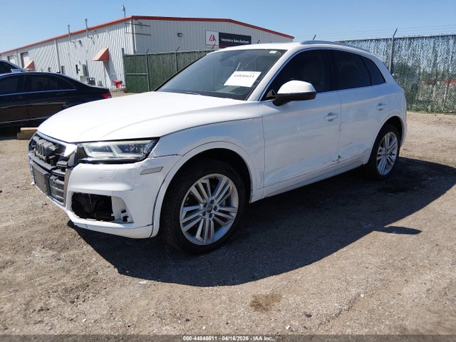 WA1BNAFY8J2010806 Audi Q5 2.0t Premium/2.0t Tech Premium