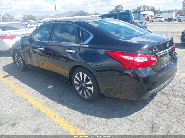 1N4AL3AP1HC226251 Nissan Altima 2.5 Sv