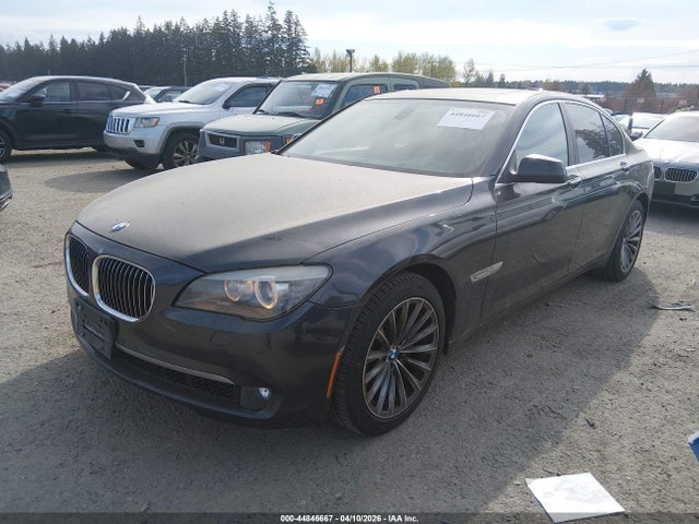 2011 BMW 740I WBAKA4C55BC613122 Photo 1