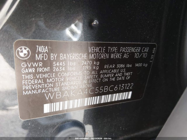 2011 BMW 740I WBAKA4C55BC613122 Photo 8