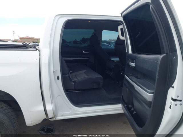 5TFEY5F10KX253308 Toyota Tundra Sr5 5.7l V8