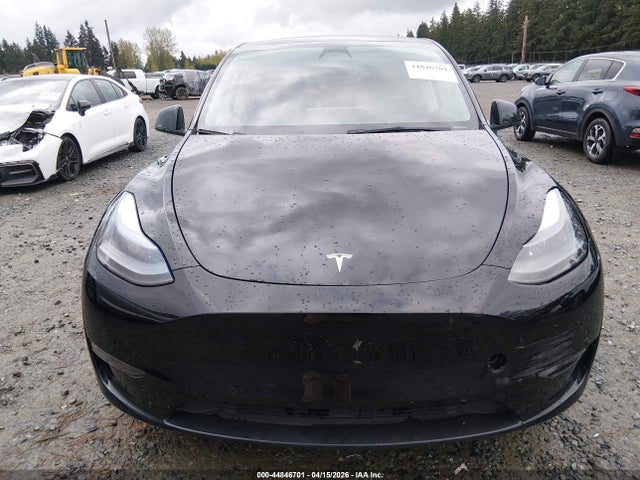Auction sale of the 2022 Tesla Model Y Long Range Dual Motor All-wheel Drive, vin: 7SAYGAEE1NF535083, lot number: 44846701