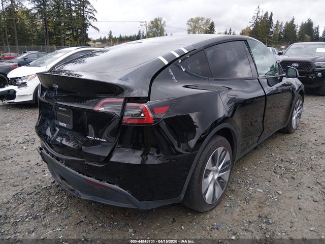 Auction sale of the 2022 Tesla Model Y Long Range Dual Motor All-wheel Drive, vin: 7SAYGAEE1NF535083, lot number: 44846701