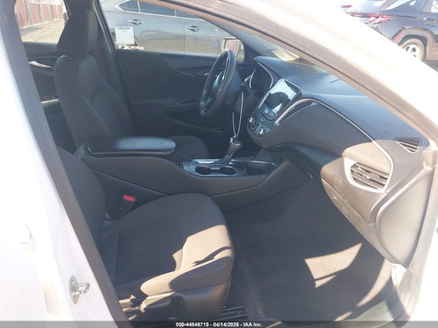 1G1ZC5ST4LF147886 Chevrolet Malibu Fwd 1fl