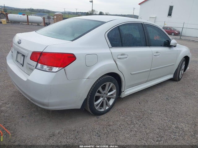 44846787 :رقم المزاد ، 4S3BMBC68D3012040 vin ، 2013 Subaru Legacy 2.5i Premium مزاد بيع