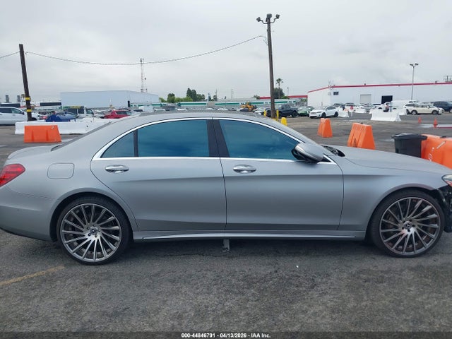 WDDUG8DBXJA419000 Mercedes-Benz S 560