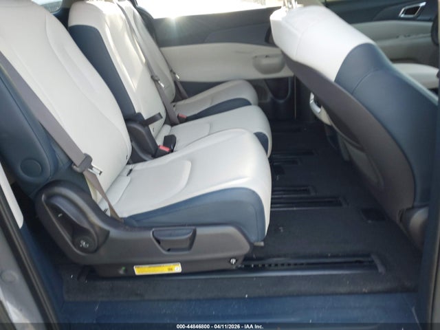 44846800 :رقم المزاد ، KNDNC5K35S6479985 vin ، 2025 Kia Carnival Mpv Ex مزاد بيع