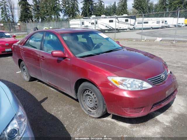 2005 TOYOTA CAMRY 4T1BE32K65U074111