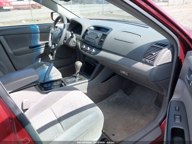2005 TOYOTA CAMRY 4T1BE32K65U074111 Photo 4