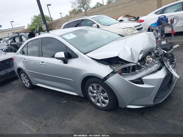 Продажа на аукционе авто 2022 Toyota Corolla Le, vin: JTDEPMAE3NJ226019, номер лота: 44846828